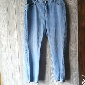 High-waisted mom jeans